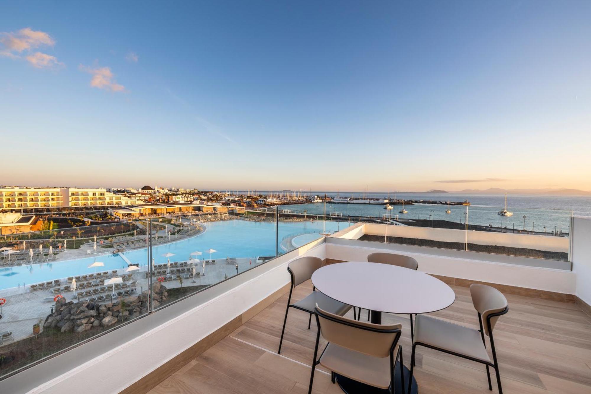 Barcelo Playa Blanca Hotel Bagian luar foto